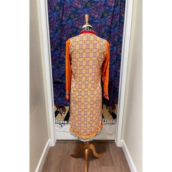 π Wonderful embroidered tunic - Picture 7 of 8